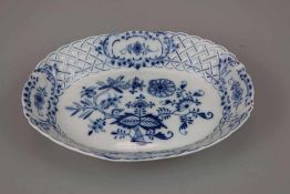 Meissen Zwiebelmuster ovale Schale Schwertermarke unterglasurblau 1860-1924. Die ursprünglich