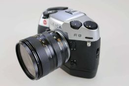 LEICA R8 Kamera, Gehäuse Silber mit hochwertigem Objektiv "Leica Vario- Elmar-R 1:3.5-4/21-35 ASPH",