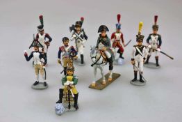 Altes Zinnfiguren Konvolut, 9 vollplastische Figuren der napoleonischen Armee inklusive Napoleon auf