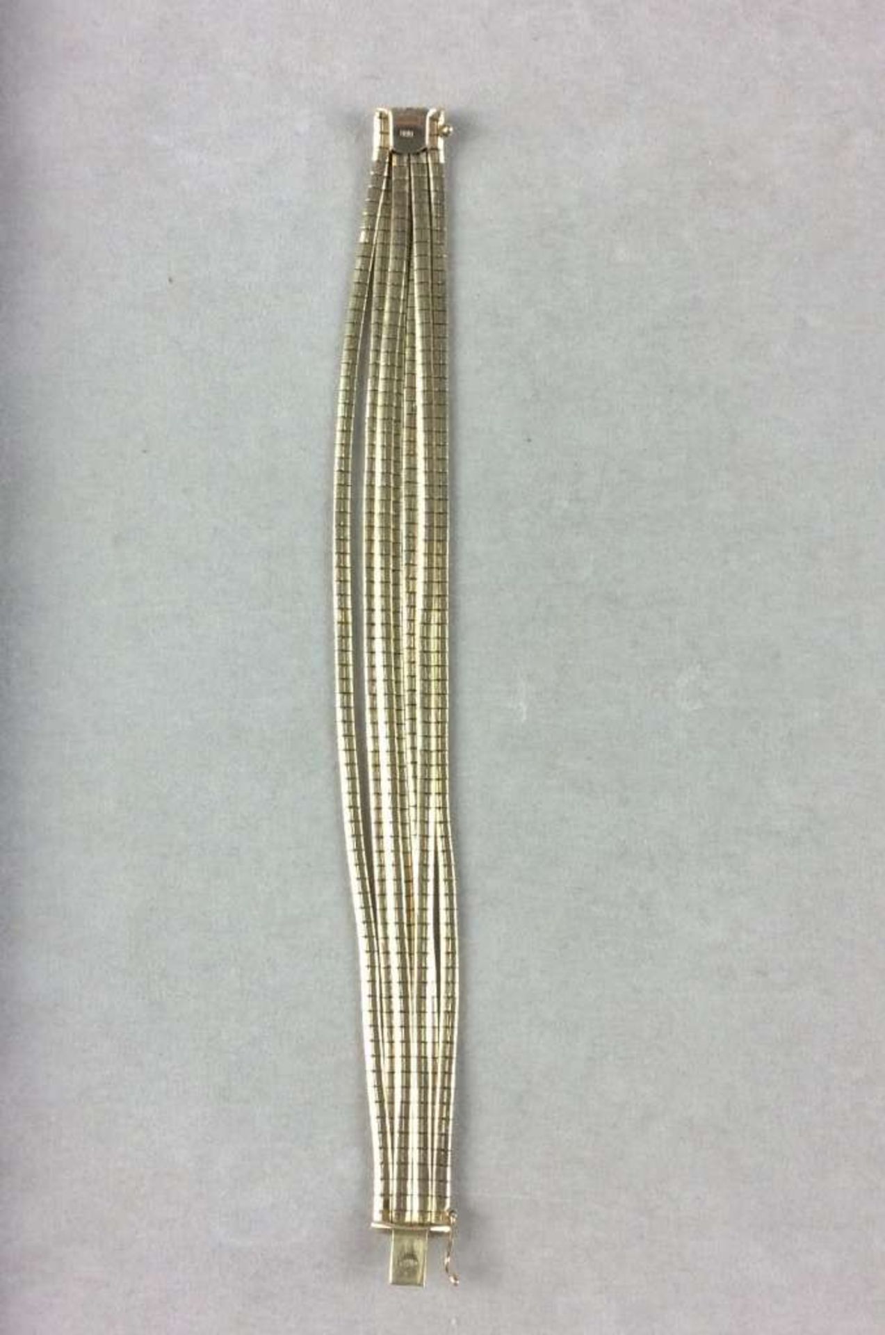 Armband, 585er-Gelbgold mit 7 flach gearbeiteten Stegen. Breite: ca. 2 cm, Länge: 20 cm, - Image 2 of 3