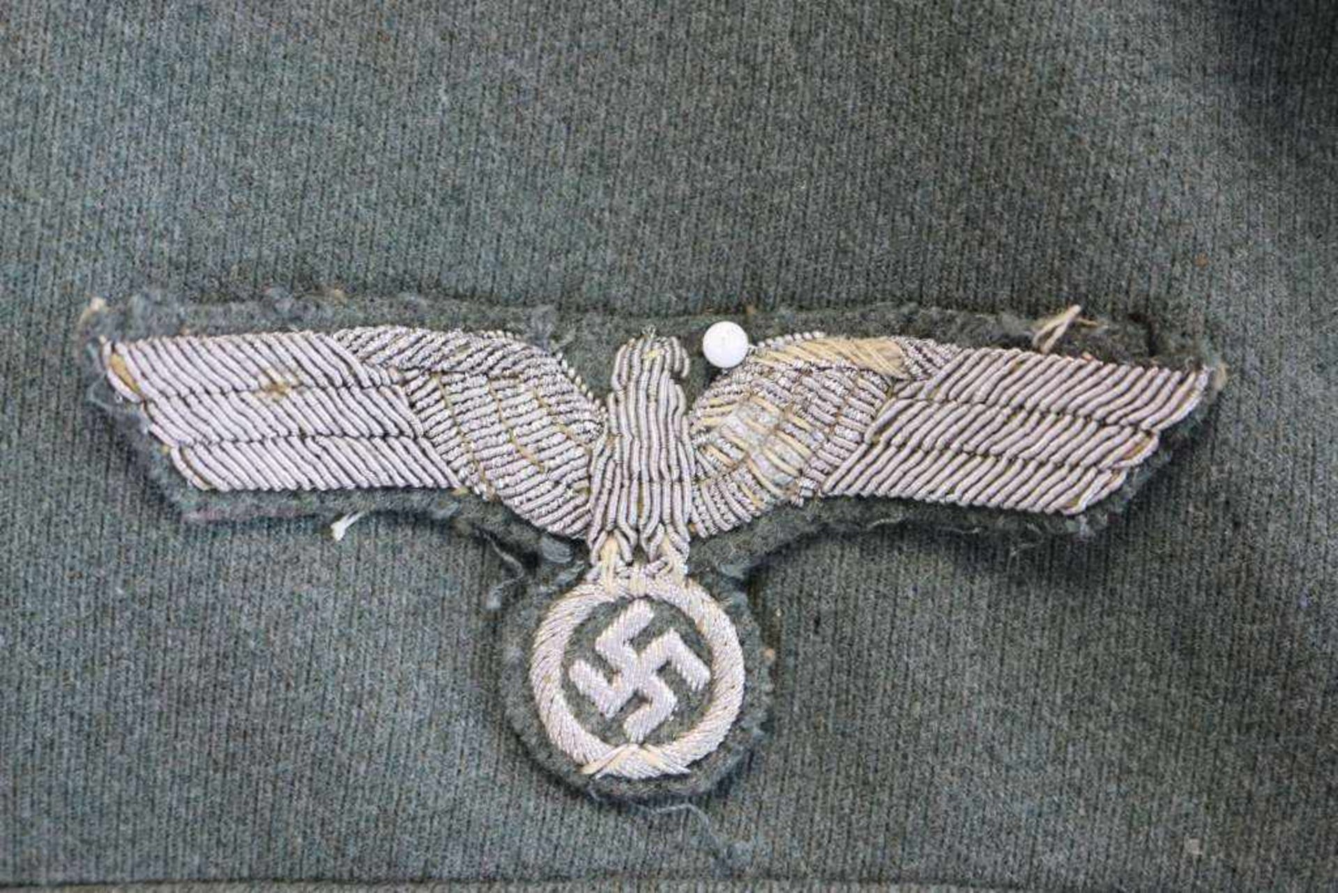 Wehrmacht Feldbluse für einen Offizier, Eigentumsstück um 1944. Feldgraues Tuch, dunkelgrüner - Bild 3 aus 5
