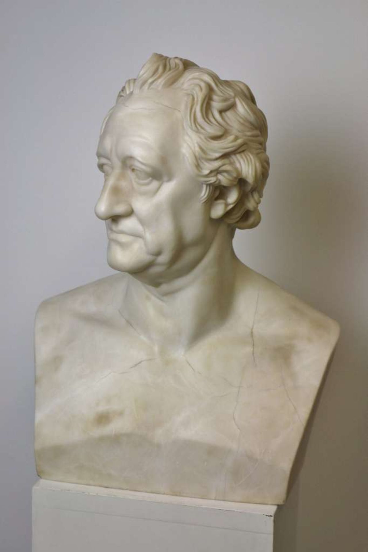 Christian Daniel RAUCH (1777-1857), Portraitbüste Johann Wolfgang v. Goethe, um 1820. Carrara - Bild 3 aus 8