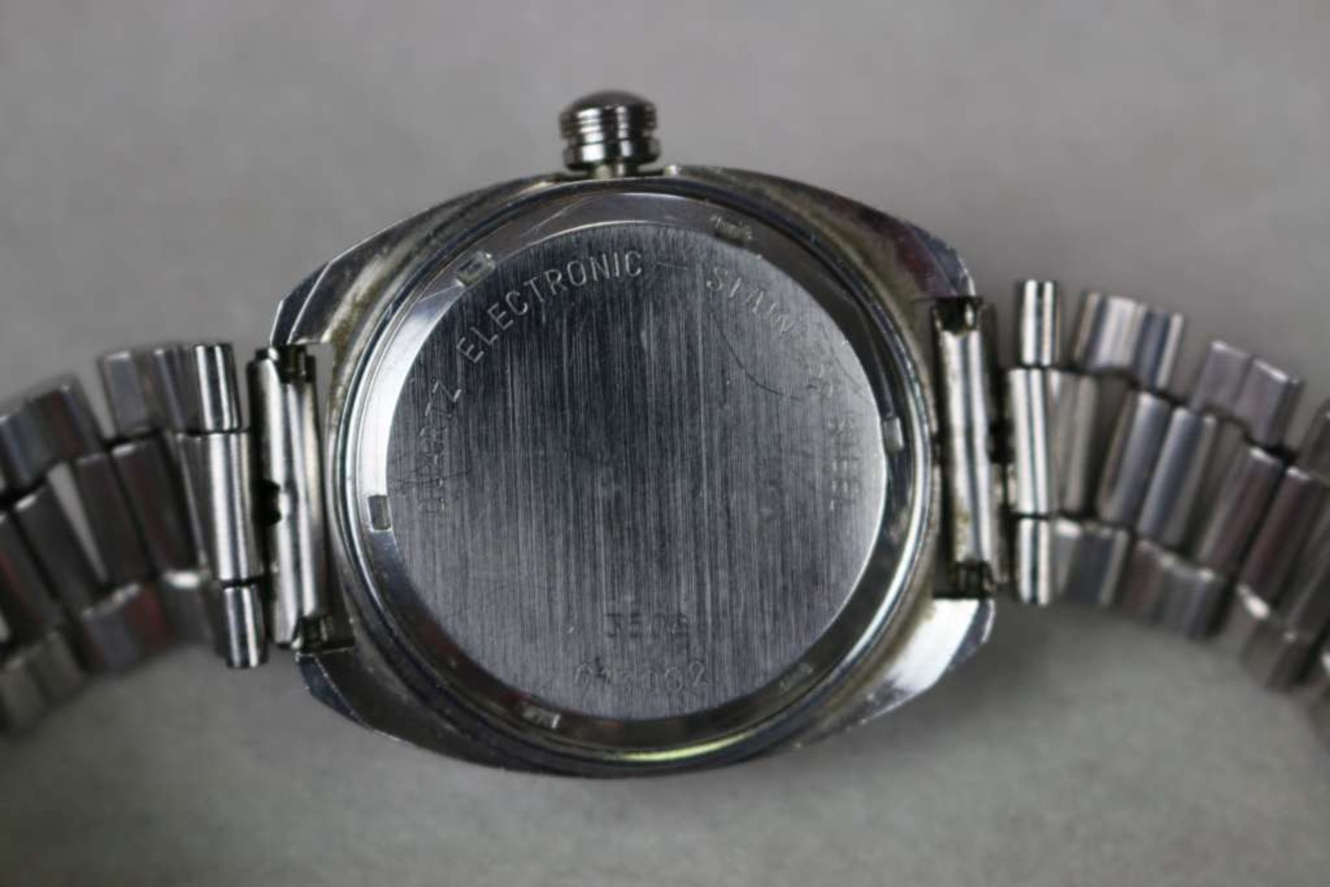 BWC SWISS liquid crystal Quartz Edelstahl-Herren-Armbanduhr. Das Prinzip der Dynamic Scattering - Bild 3 aus 3