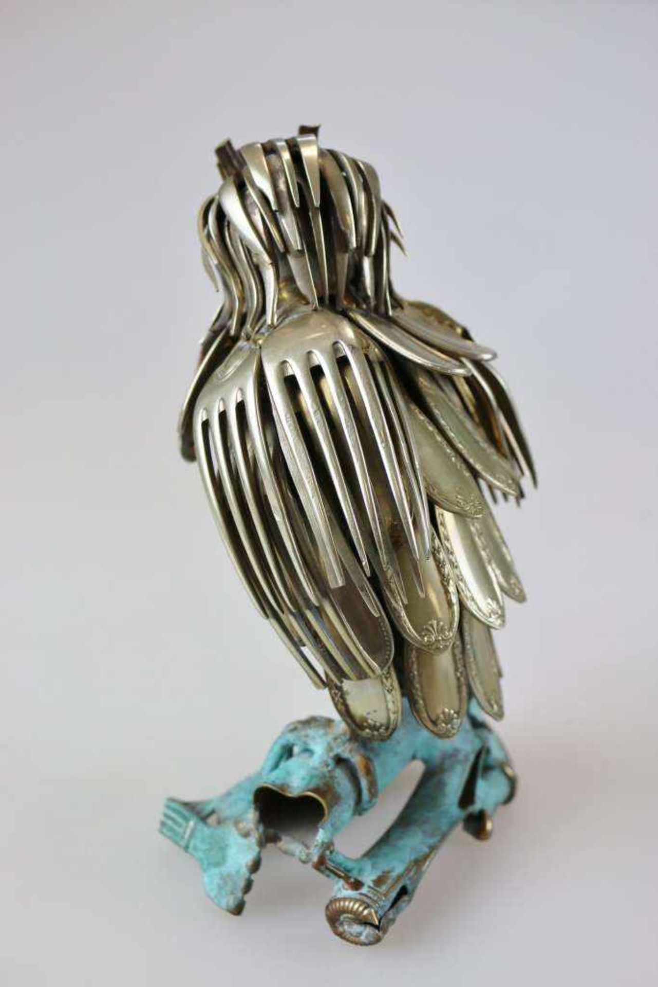 Gérard BOUVIER (1942), Besteck Skulptur einer Eule. Messing mit Silber. Signiert und datiert " - Bild 2 aus 4