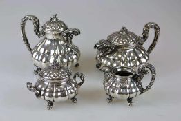 Wiener Barock, Tee- & Kaffeeservice 800er Silber, 4 Teile, deutsch um 1900. Bestehend aus Tee- und