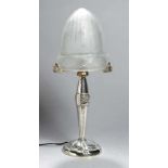 Art Déco Tischlampe, Muller Frères, Lunéville, um 1920, aufgewölbter Rundfuß mit leicht gebauchtem