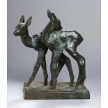 Bronze-Tierplastik, "Zwei Rehe", Bach, Else, Heidelberg 1899 - 1951 Pforzheim, vollplastische,