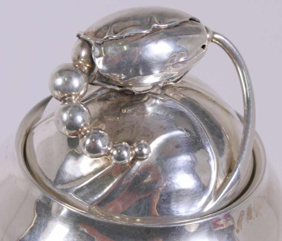 Kaffee-Set, 3-tlg., "Magnolia", Georg Jensen, Kopenhagen, Dänemark, nach 1945, Entwurf um 1905, - Image 3 of 5