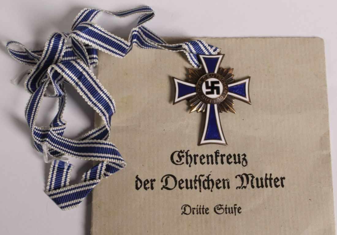 Mutterkreuz, Drittes Reich, Ehrenkreuz der Deutschen Mutter, 3. Stufe, 2. Form, in Bronze,