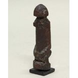 Kleine Amulettfigur, Dogon, Mali, Afrika, Holz, gesockelt, 10.5 cm hoch