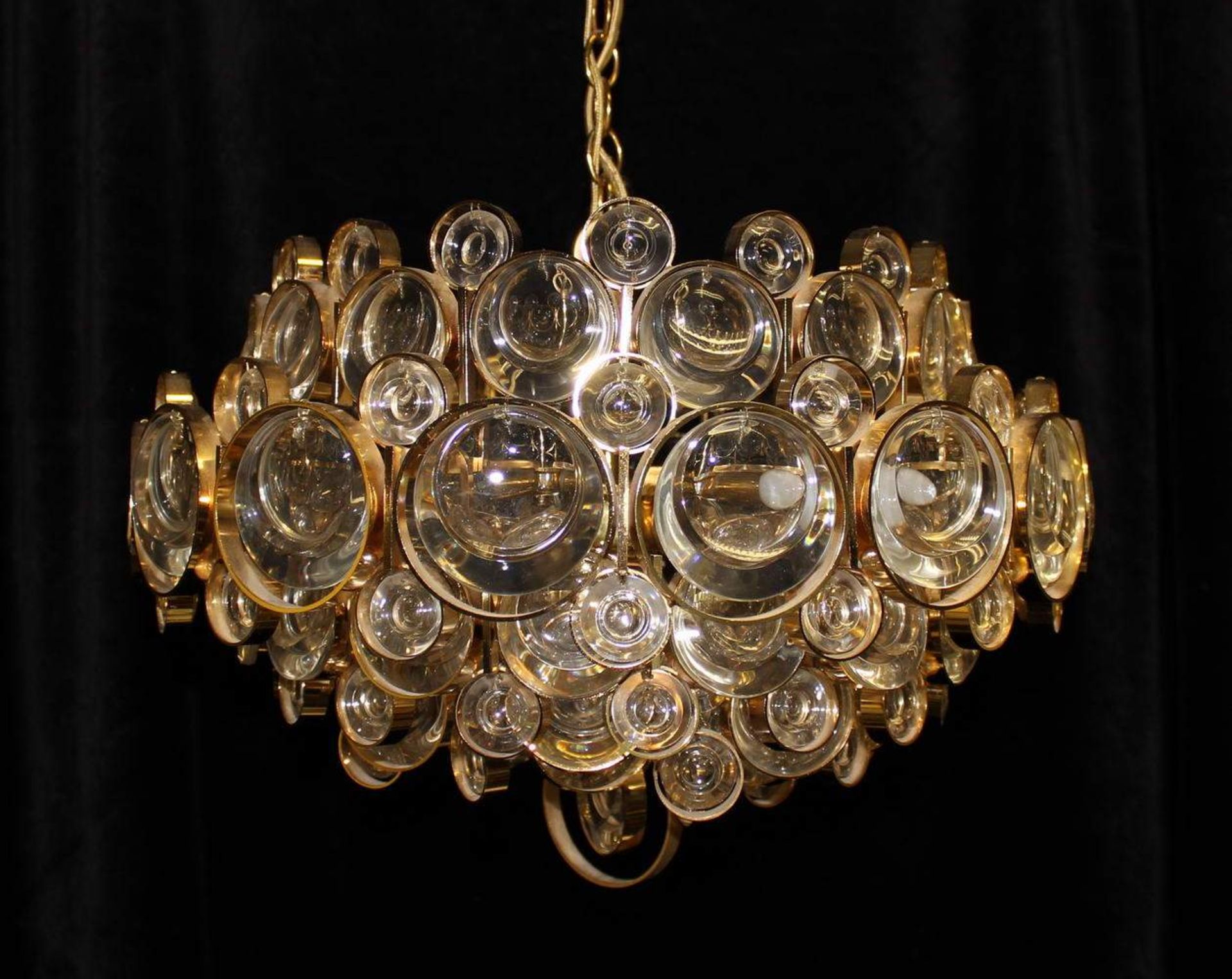 Deckenlampe, 1970er Jahre, Messing, Glas, sechsflammig, elektrifiziert, ca. 80 cm hoch, ø 40 cm