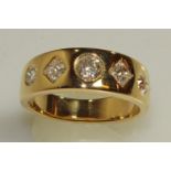 Ring, GG 750, 5 Diamanten, 3x Brillant-, 2x Princess-Schliff, 9 g, RM 18