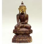 Sitzender Buddha, Burma, 19./20. Jh., Holz geschnitzt, Reste von Vergoldung, 42 cm hoch