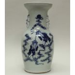 Vase, China, um 1900, Porzellan, Balusterform, seladonfarben, figuraler Blaudekor, 44.5 cm hoch