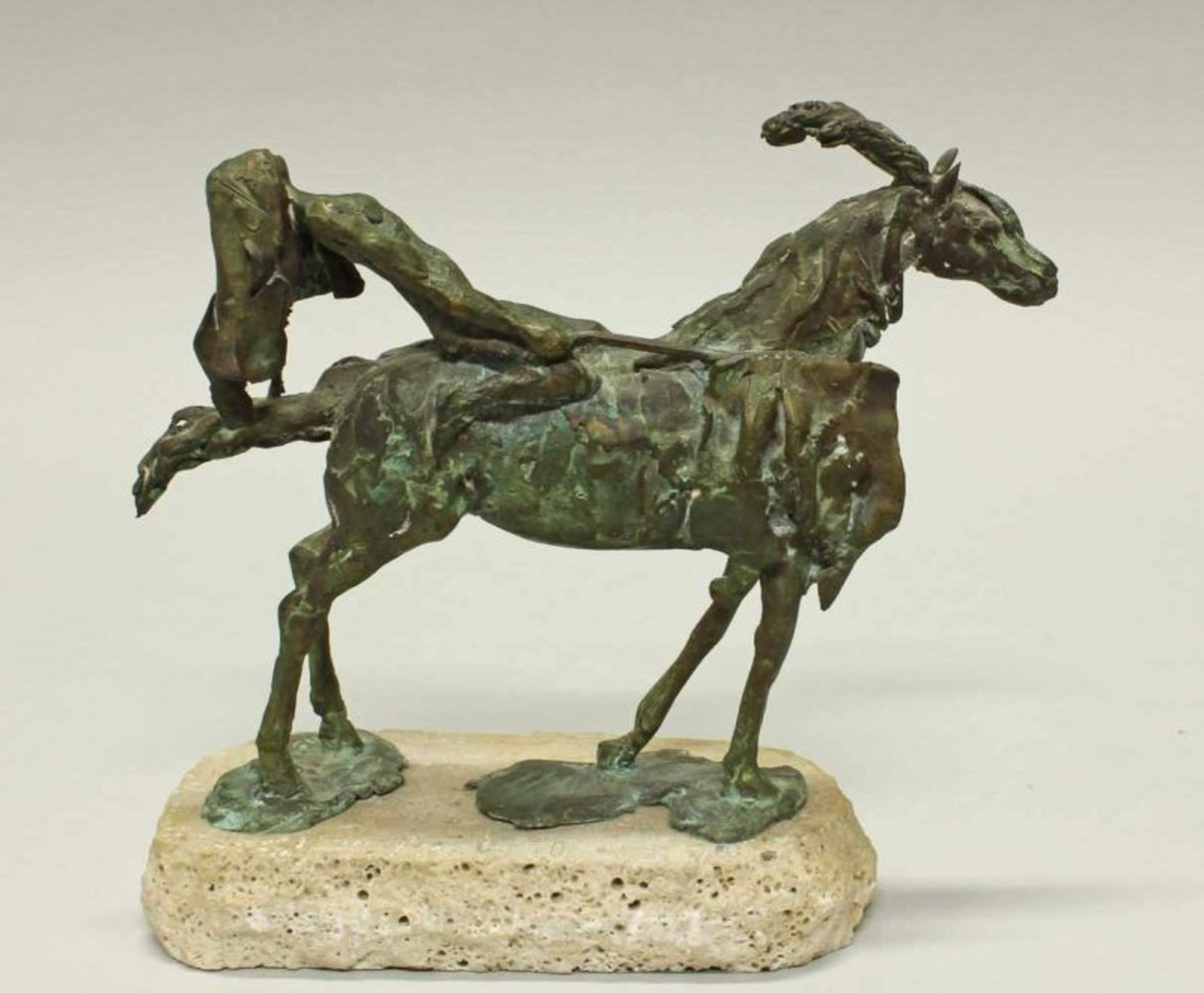 Bronze, "Reiterin", auf Steinsockel, 17.5 cm bzw. 20 cm hoch. Yvonne Ypma, geb. 1945, Bildhauerin - Image 3 of 3