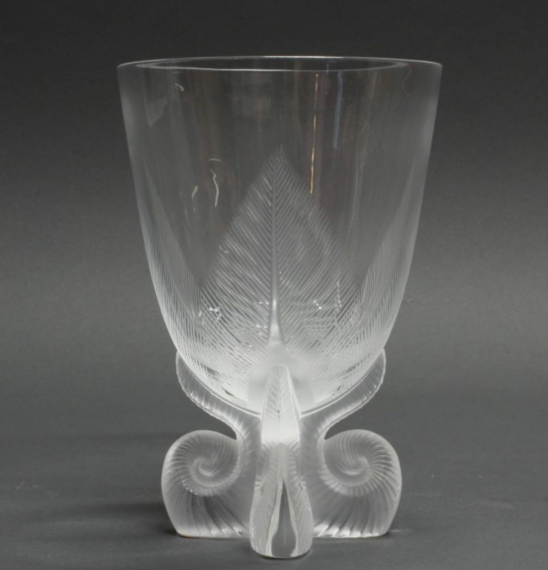 Vase, "Osmonde", Lalique, farbloses Glas, teils mattiert, bezeichnet Lalique France, 20 cm hoch 20.