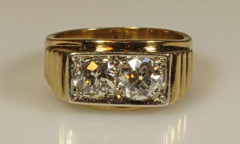 Ring, GG 585, 1 Altschliff-Diamant ca. 1.0 ct., 1 Altschliff-Diamant ca. 1.05 ct., beide etwa tcr/