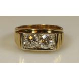 Ring, GG 585, 1 Altschliff-Diamant ca. 1.0 ct., 1 Altschliff-Diamant ca. 1.05 ct., beide etwa tcr/