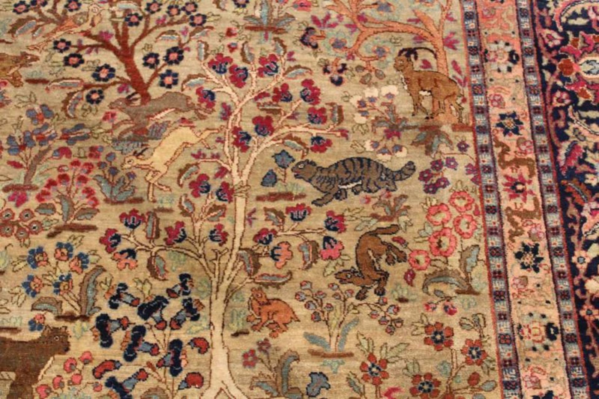 Täbriz, Persien, älter, reiche Tier-, Blumen- und Baummotive, ca. 3.72 x 2.86 m, Flor teils - Image 3 of 5