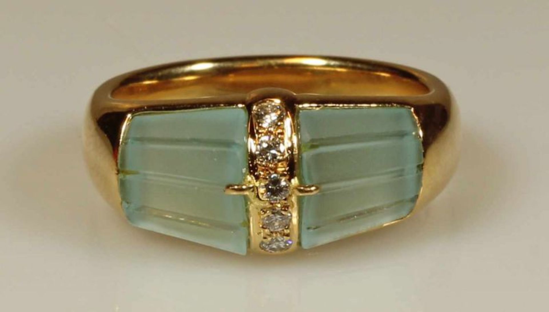 Ring, GG 750 punziert LB (Lüth Bijoux), 5 Brillanten zus. ca. 0.07 ct., etwa fw-w/lpr-vvs, 10.1 g,