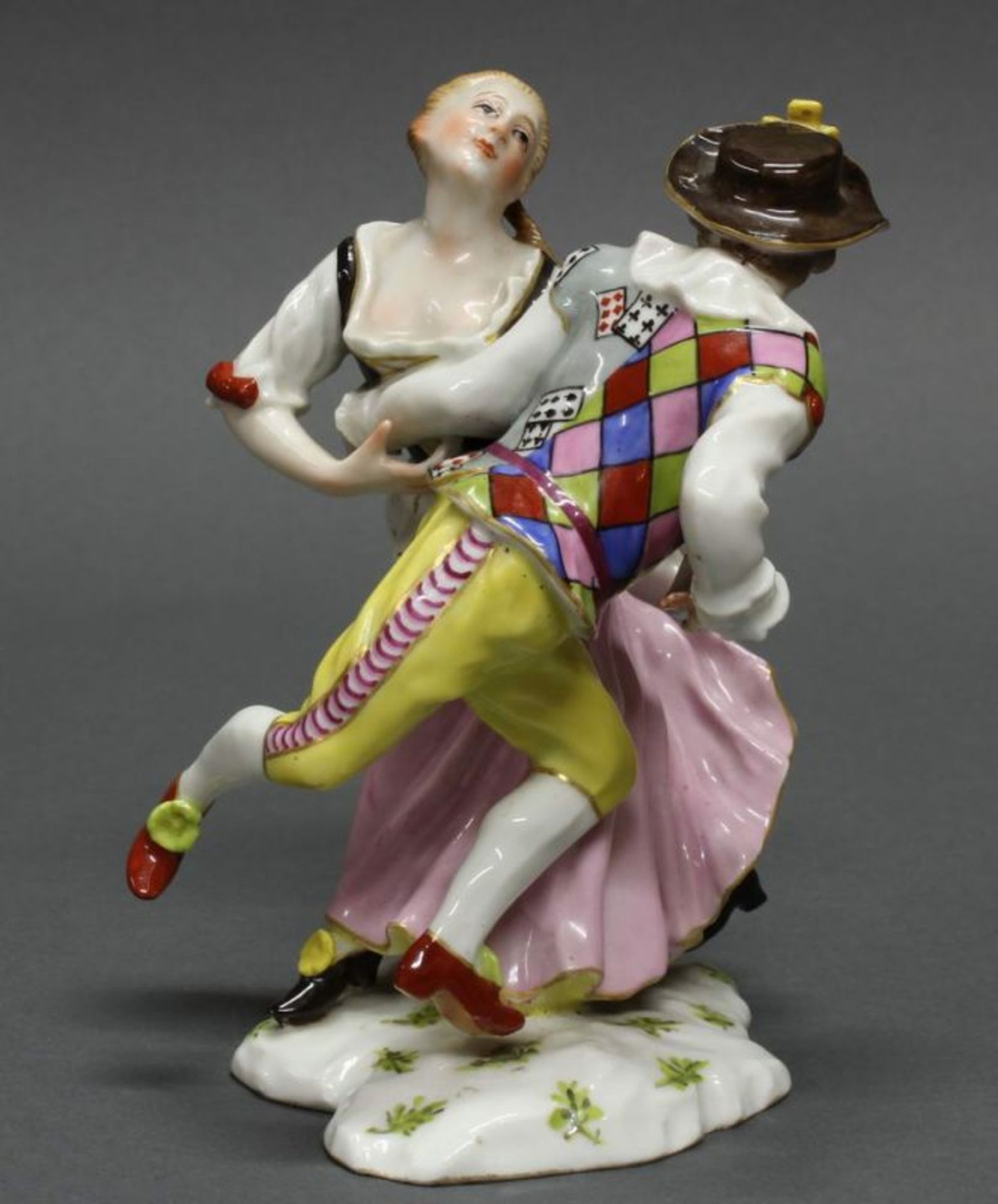 Porzellanfigur, "Tanzendes Paar", womöglich Frankenthal, polychrom und goldstaffiert, 15.5 cm