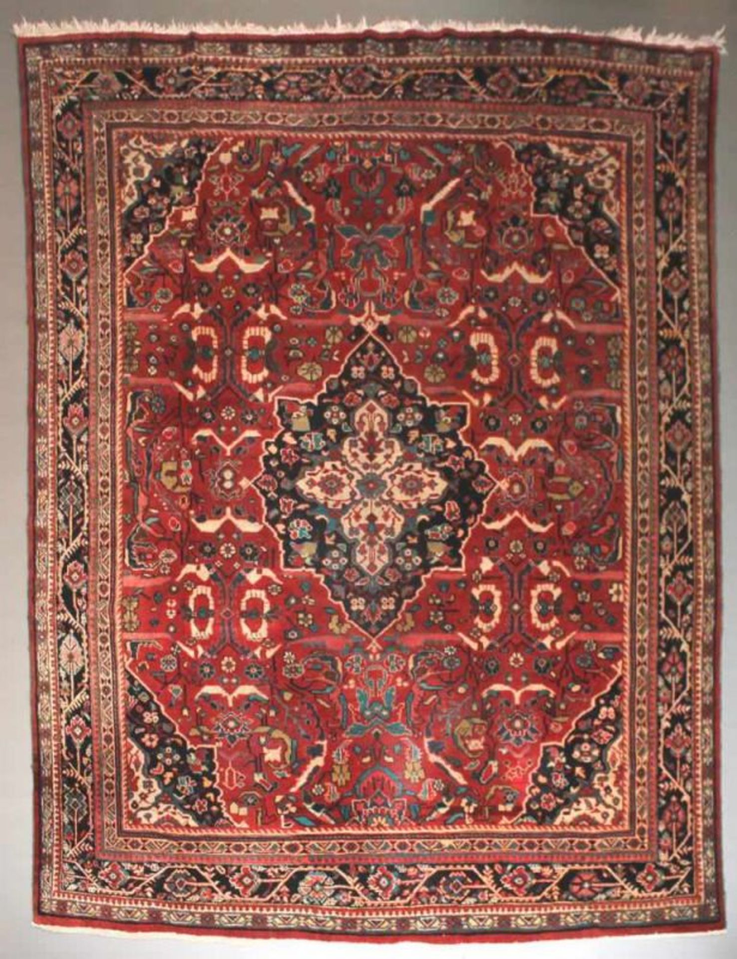 Mahal, Persien, ca. 4.14 x 3.12 m, Flor an einigen Stellen leicht reduziert 20.00 % buyer's