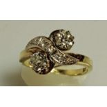 Ring, GG 585, 1 Altschliff-Diamant ca. 0.45 ct., etwa w/si2, 1 Altschliff-Diamant ca. 0.40 ct., etwa