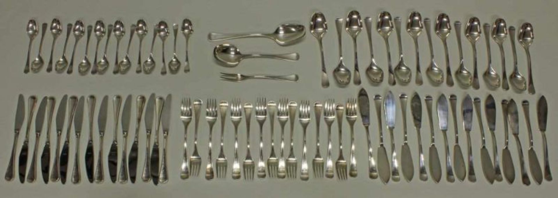Besteck, Silber 925, Robbe & Berking, Design 35: 15 Fischmesser, 15 Gabeln, 15 Messer, 15 Löffel, 15