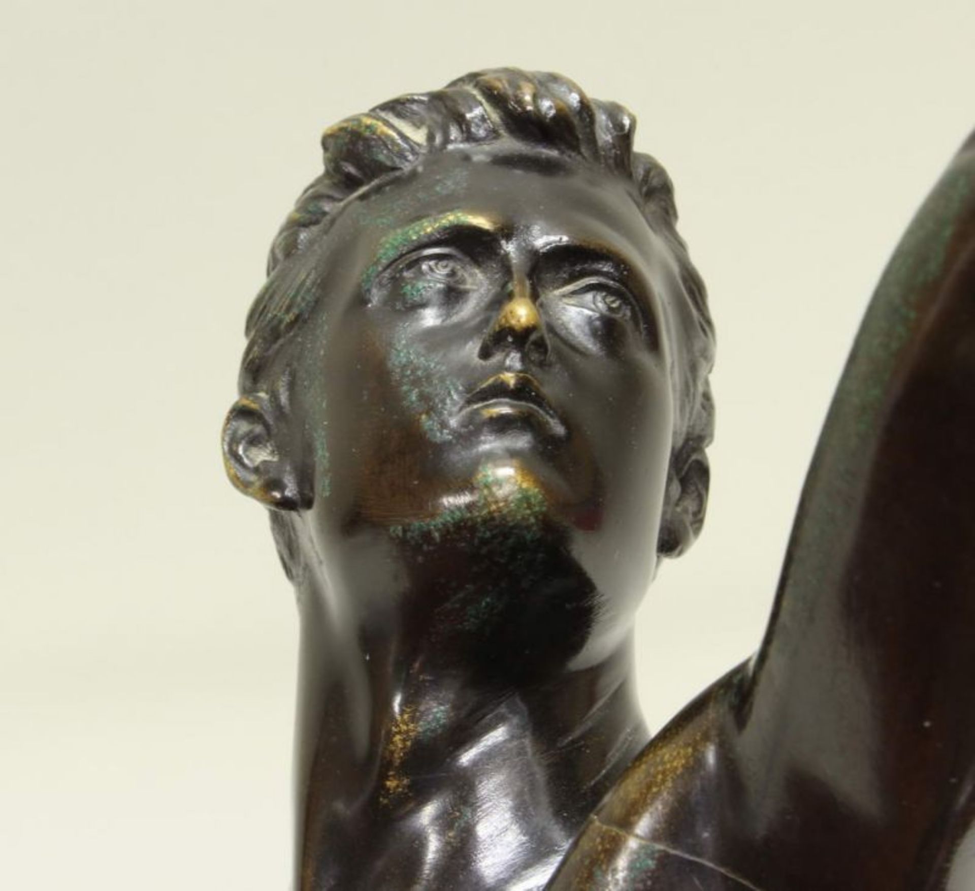 Bronze, braun patiniert, "Der Bogenschütze", auf der Plinthe bezeichnet J. Uphues, Gießerstempel - Image 2 of 6