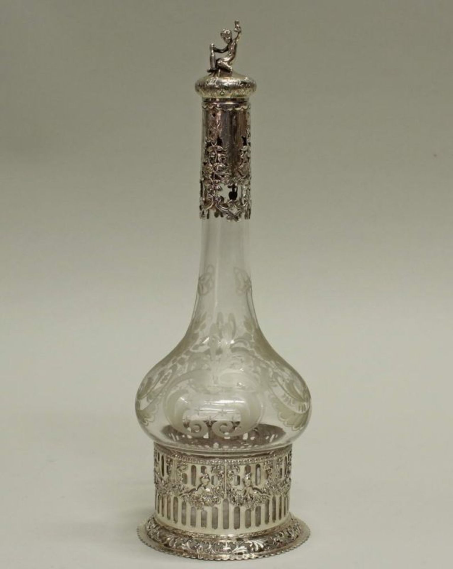 Likörflasche, Silber 800, Hanau, Neresheimer, Flasche aus geschliffenem Glas, Silbermontage, 29 cm