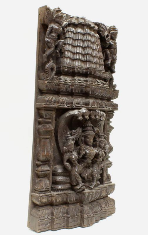Holzrelief, Indien, 20. Jh., figural, womöglich von einem Tempelwagen, 60.5 x 30.5 x 7 cm 20.00 % - Image 2 of 3