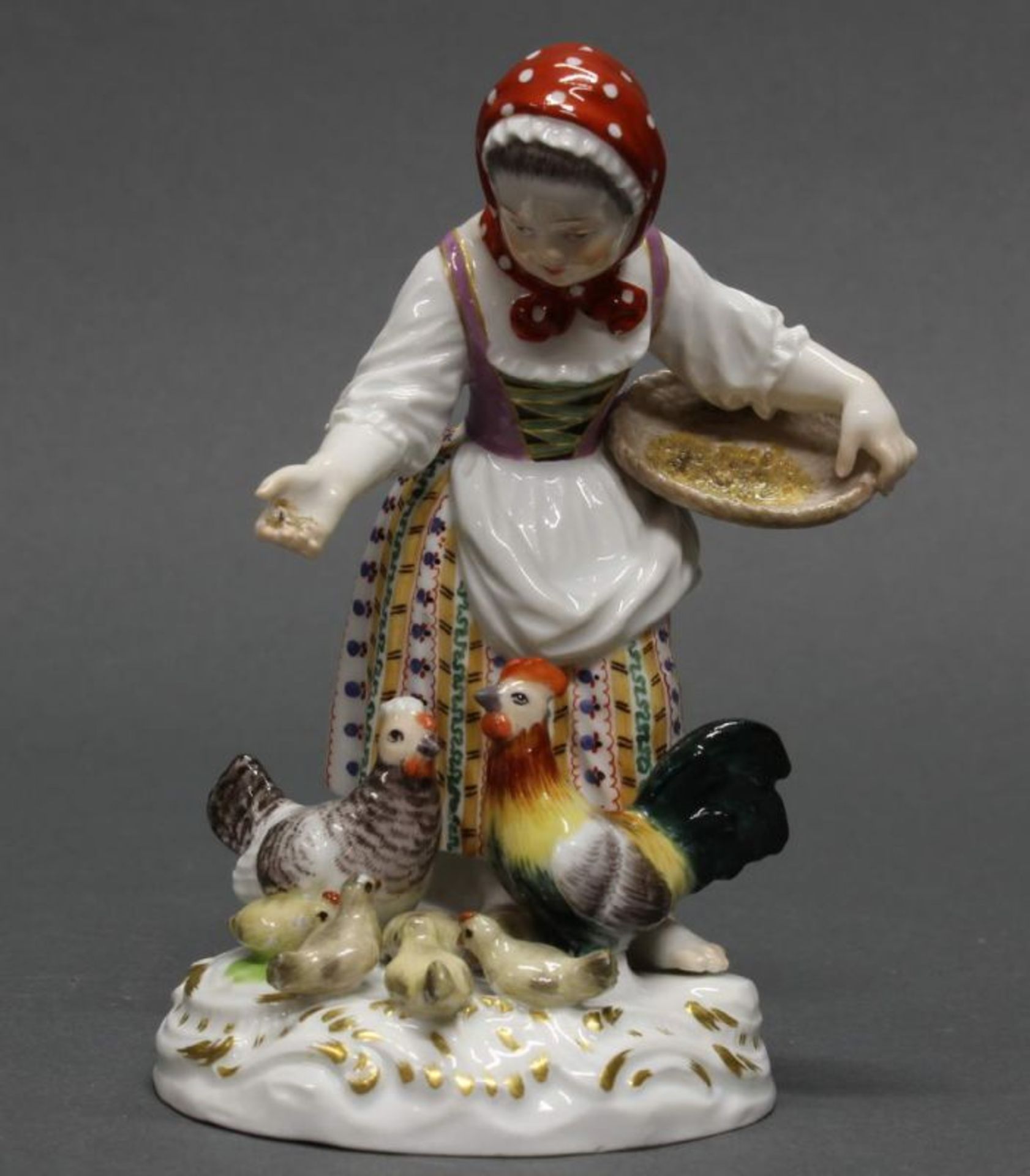 Porzellanfigur, "Mädchen, Hühner fütternd", Meissen, Schwertermarke, 1850-1924, 1. Wahl,