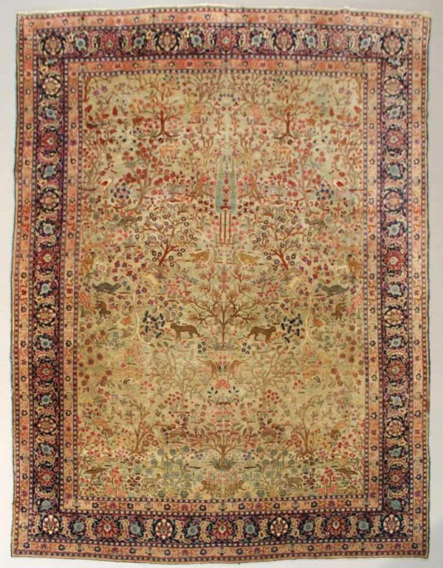 Täbriz, Persien, älter, reiche Tier-, Blumen- und Baummotive, ca. 3.72 x 2.86 m, Flor teils