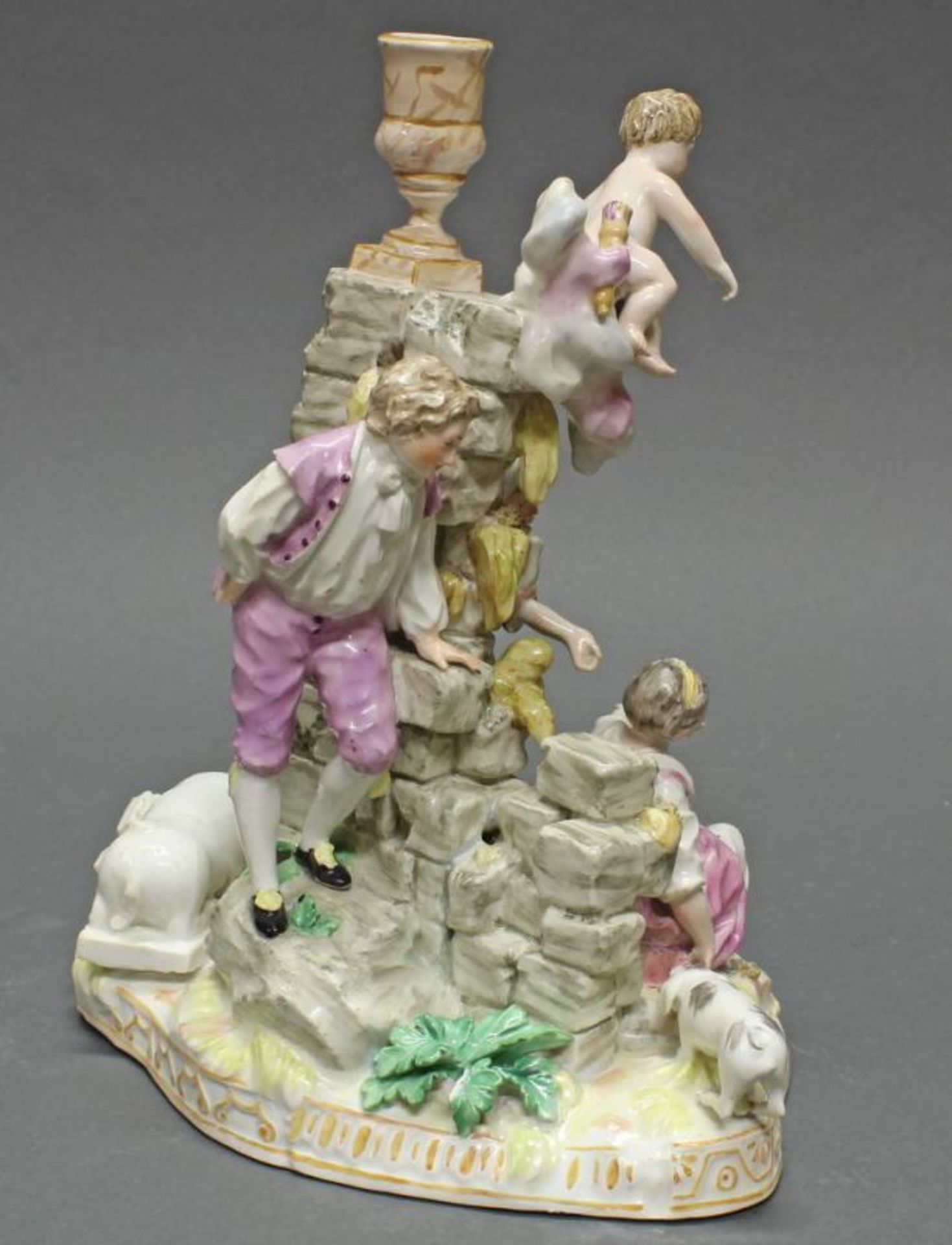 Porzellangruppe, "Das verratene Stelldichein", Meissen, um 1775, polychrom, Liebespaar mit alter - Image 2 of 4