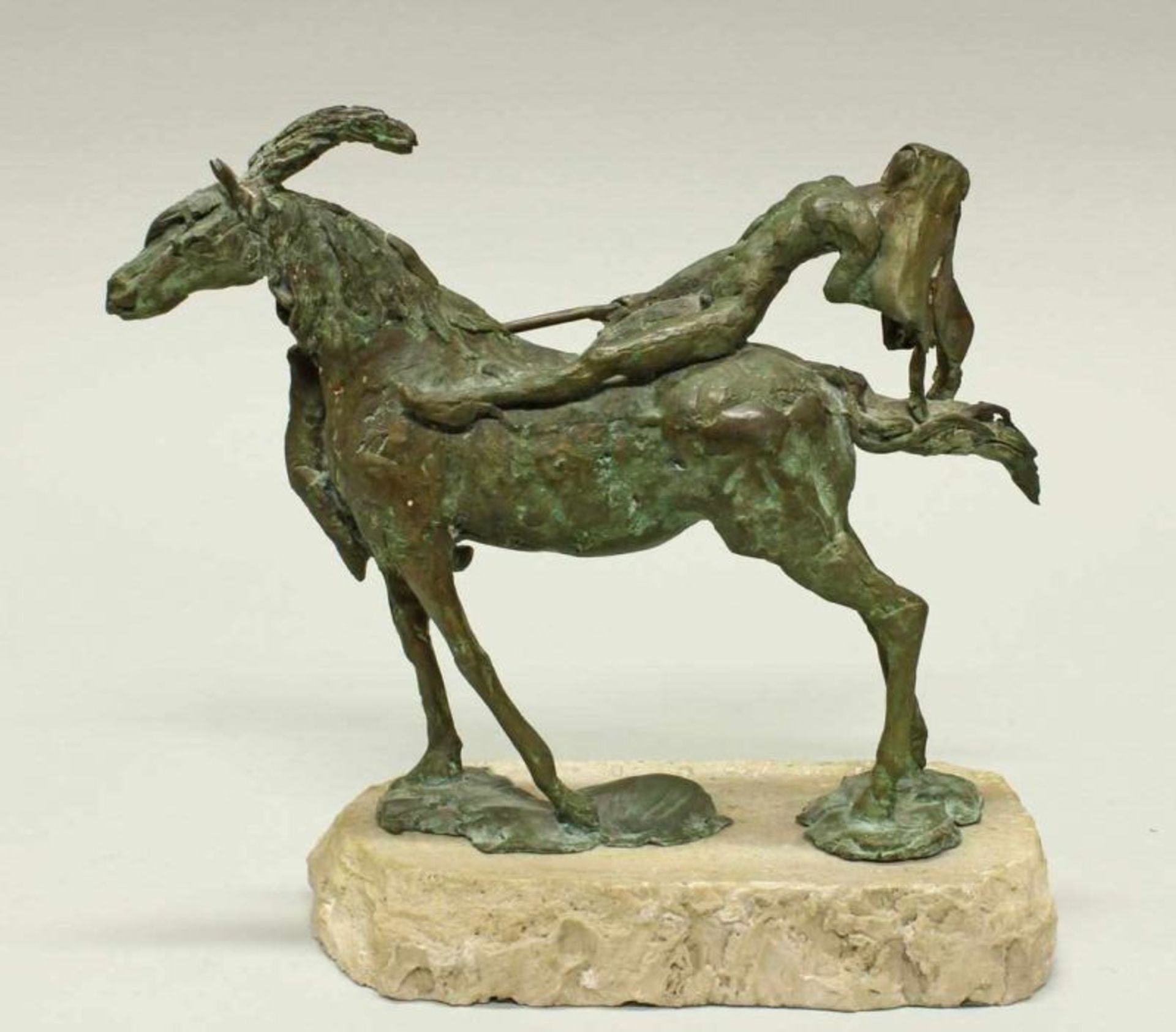 Bronze, "Reiterin", auf Steinsockel, 17.5 cm bzw. 20 cm hoch. Yvonne Ypma, geb. 1945, Bildhauerin - Image 2 of 3