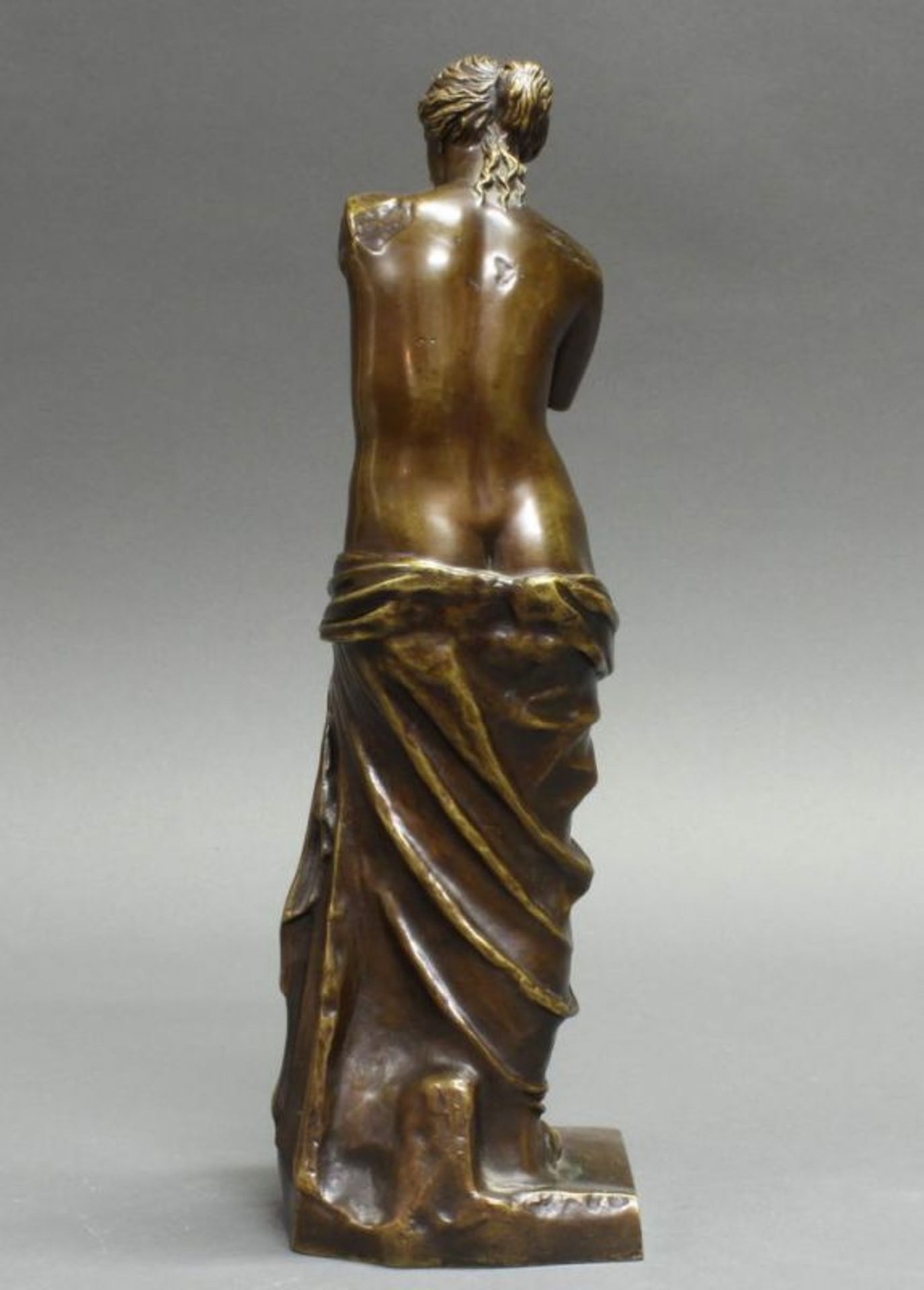 Bronze, braun patiniert, "Venus von Milo", auf dem Sockel bezeichnet Rolland Fondeur Paris, 35 cm - Image 3 of 5