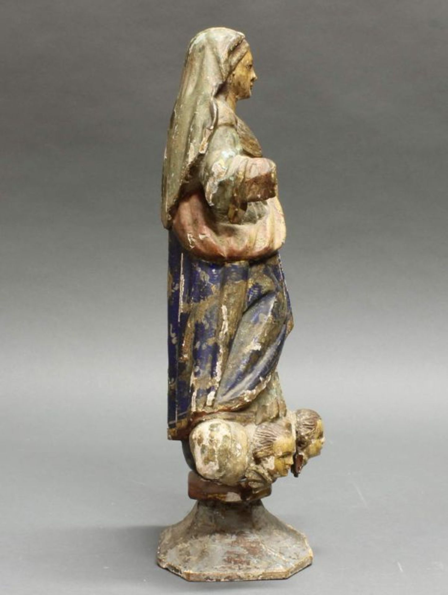 Skulptur, Holz geschnitzt, "Madonna", Südamerika, Christuskind lose anbei, Reste alter Fassung, - Image 6 of 8