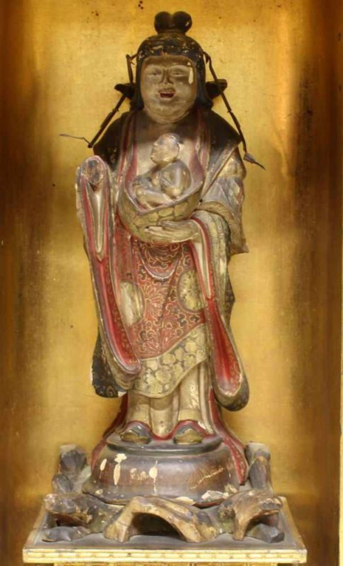 Zushi, Japan, 19. Jh., Holz, geschnitzt, polychrom bzw. über Schwarzlack vergoldet, Metallbeschläge, - Image 2 of 4
