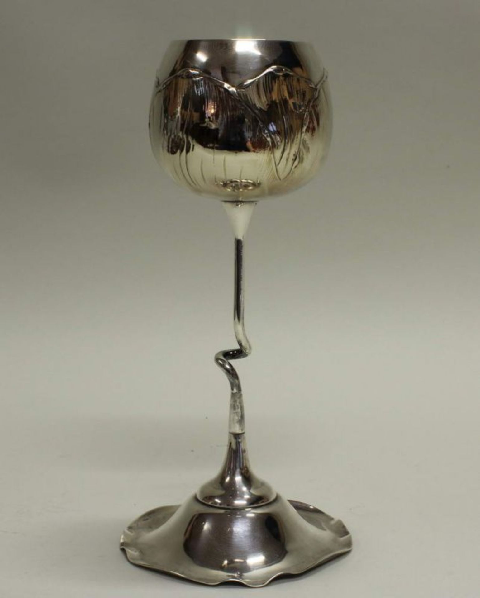 Pokal, Silber 800, deutsch, Blütenform, Kuppa innen vergoldet, 25.5 cm hoch, ca. 257 g; Schälchen, - Image 6 of 7