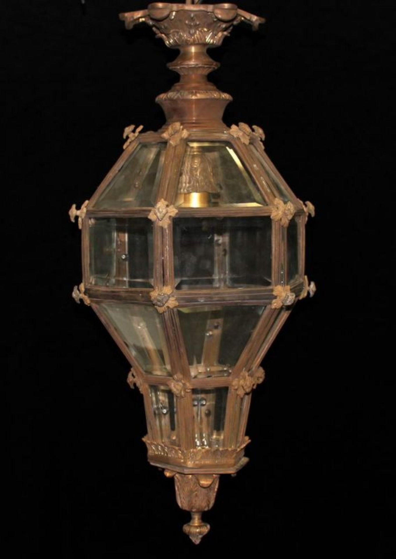 Hallenampel, im alten Stil, Bronze, 6-seitig, facettierte Verglasung, einflammig, 80 cm hoch 20.00 %