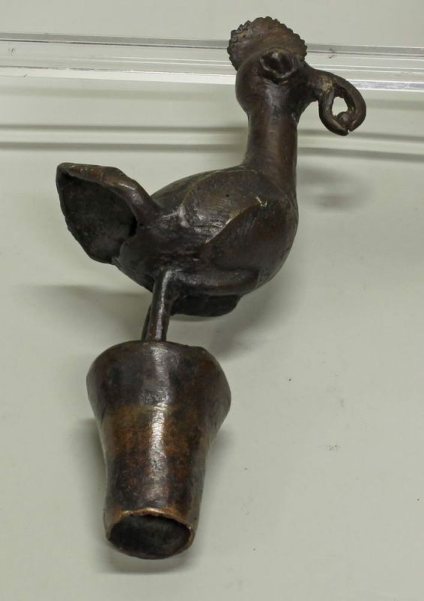 Großes Gefäß, Bronze, Afrika, Flaschenform, Wandung besetzt mit acht männlichen und weiblichen - Image 4 of 4