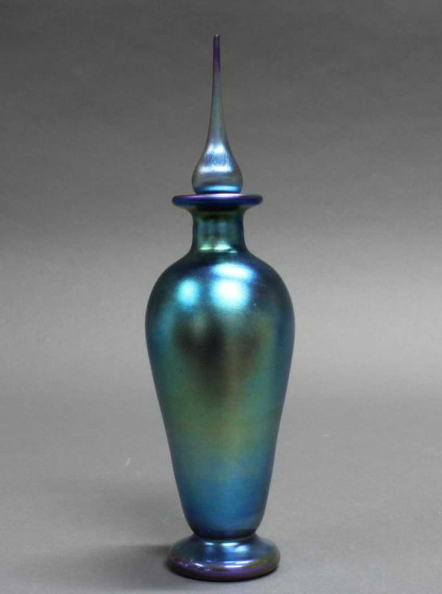 2 Flakons, Tiffany, Favrileglas, 1x mit gekämmtem Federdekor, am Boden je signiert L.C. Tiffany - - Image 5 of 7