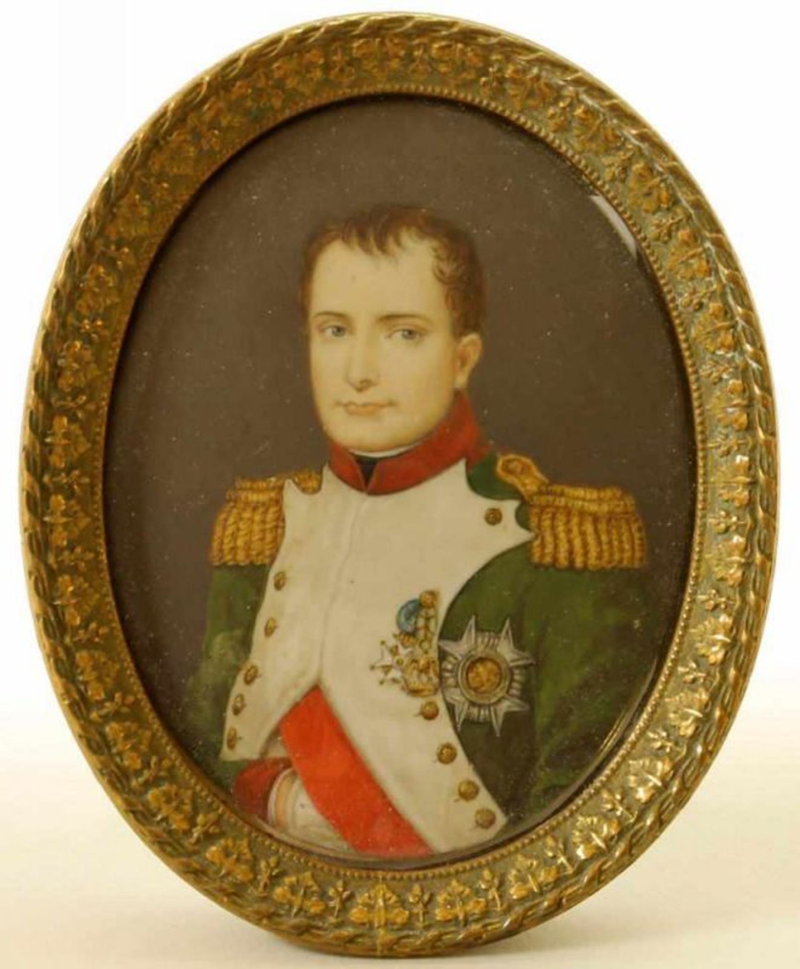 Miniatur, Gouache auf Elfenbein, "Napoleon", Anfang 20. Jh., 8 x 6 cm, Messingrähmchen 20.00 %