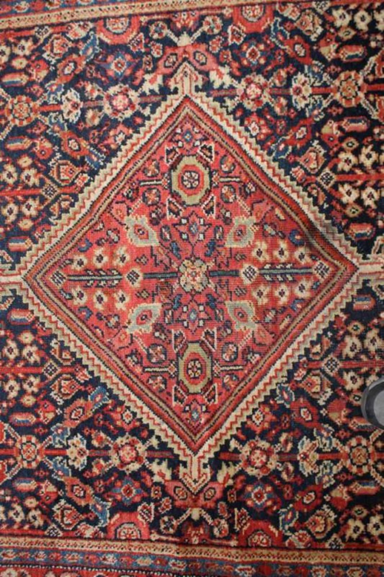 Mahal, Persien, ca. 2.00 x 1.30 m, Flor teilweise reduziert, Flecken 20.00 % buyer's premium on - Image 2 of 3