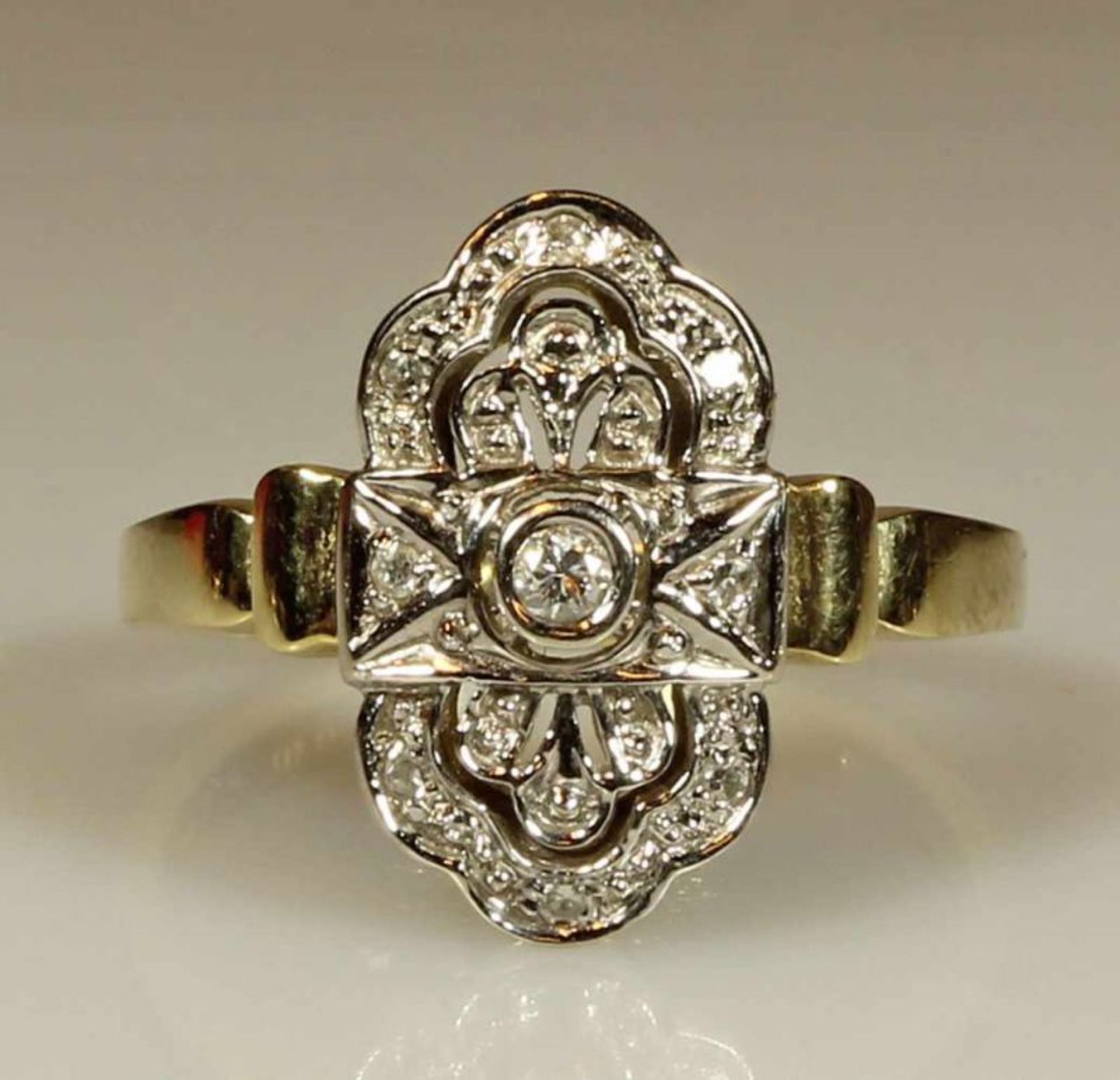 Ring, WG/GG 585, Diamantbesatz, 3 g, RM 18 20.00 % buyer's premium on the hammer price 19.00 % VAT