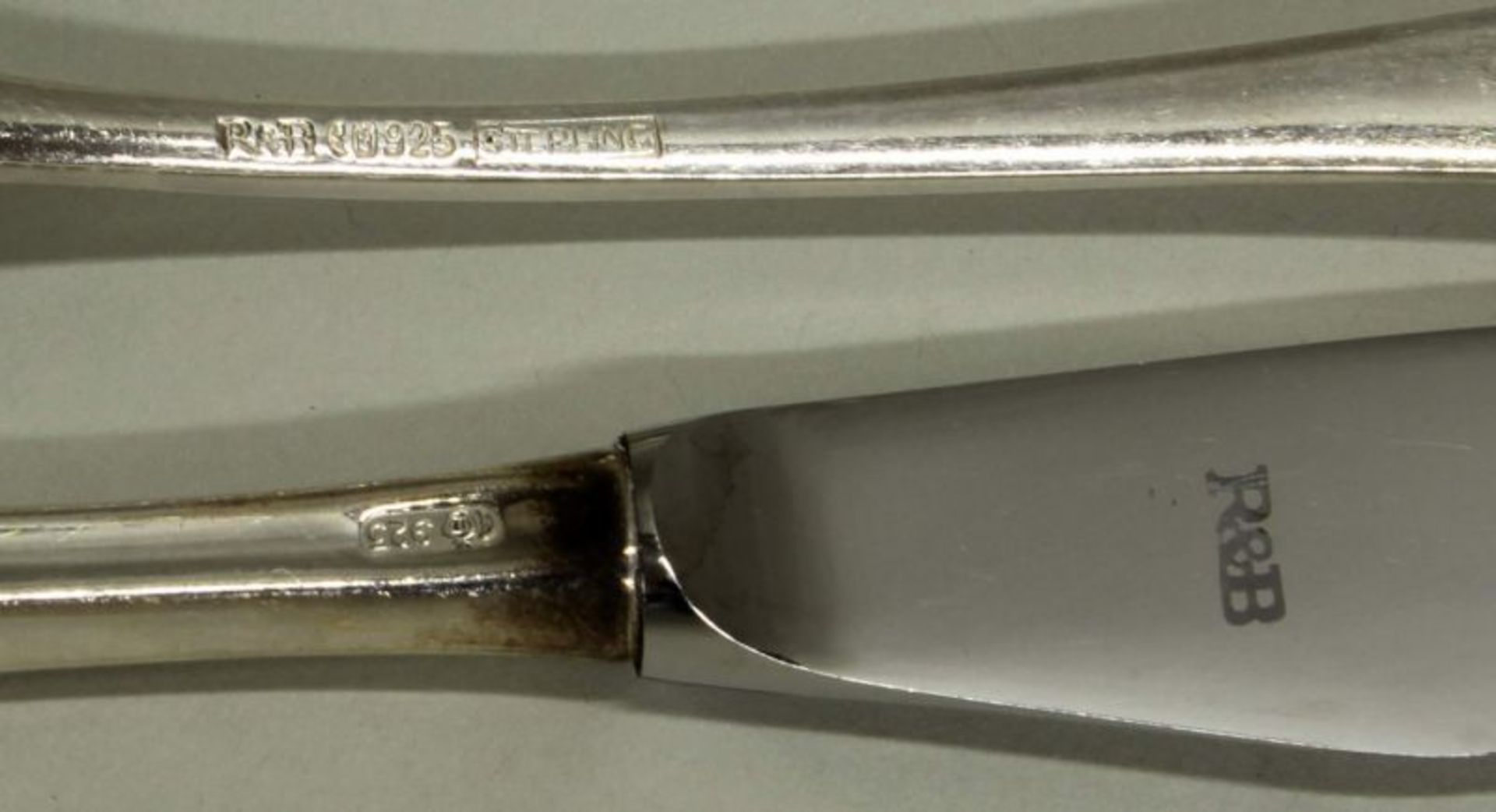 Besteck, Silber 925, Robbe & Berking, Design 35: 15 Fischmesser, 15 Gabeln, 15 Messer, 15 Löffel, 15 - Image 3 of 3