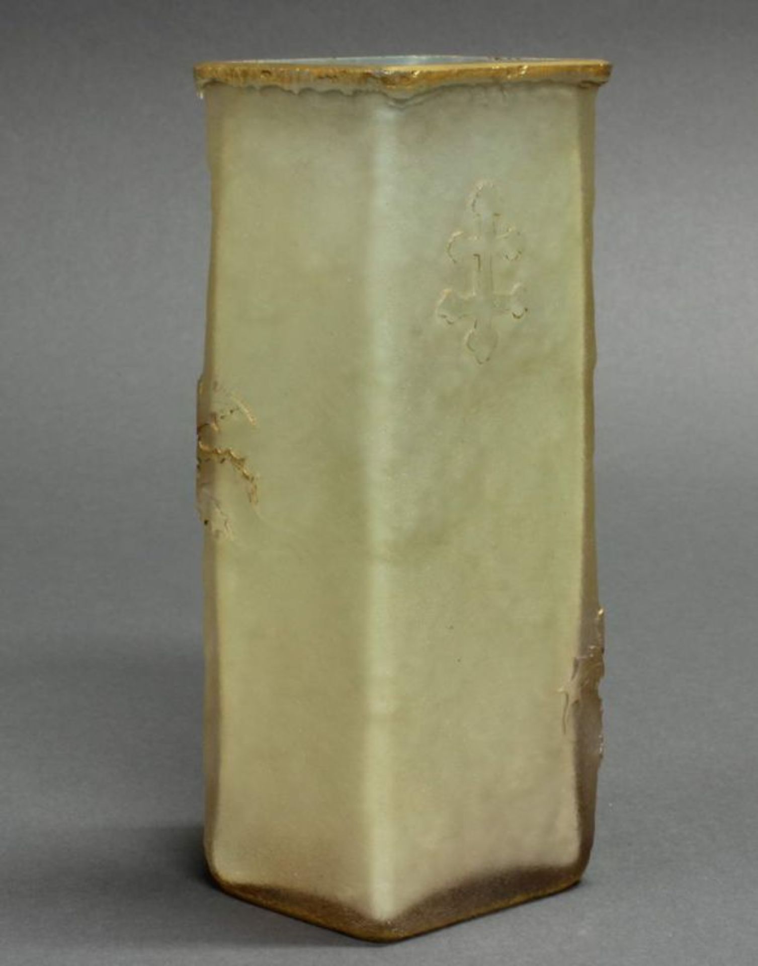Vase, Daum, um 1900, Glas, goldgehöhte Disteln und Lothringer Kreuz im Relief, crèmefarbener Fond, - Image 3 of 6