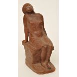 Lipp, Maren (1926 Hamburg), "Die Sitzende", Terracottaskulptur, Höhe 36,5 cm, hinten unten