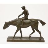 Zwick, Wilhelm (deutsch um 1930), "Jockey auf seinem Pferd", Zinkgußskulptur, bronziert, in der