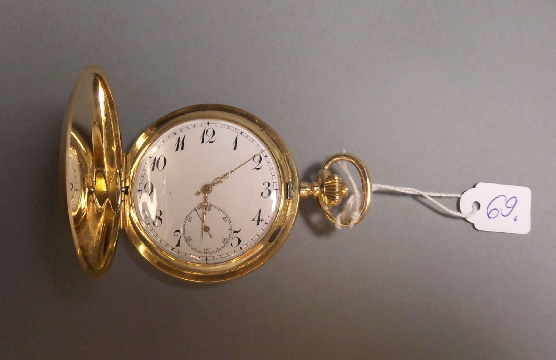 TASCHENUHR / pocketwatch, 14 kt. Gold, Staubdeckel Metall. Weißes Zifferblatt, kleine Sekunde bei
